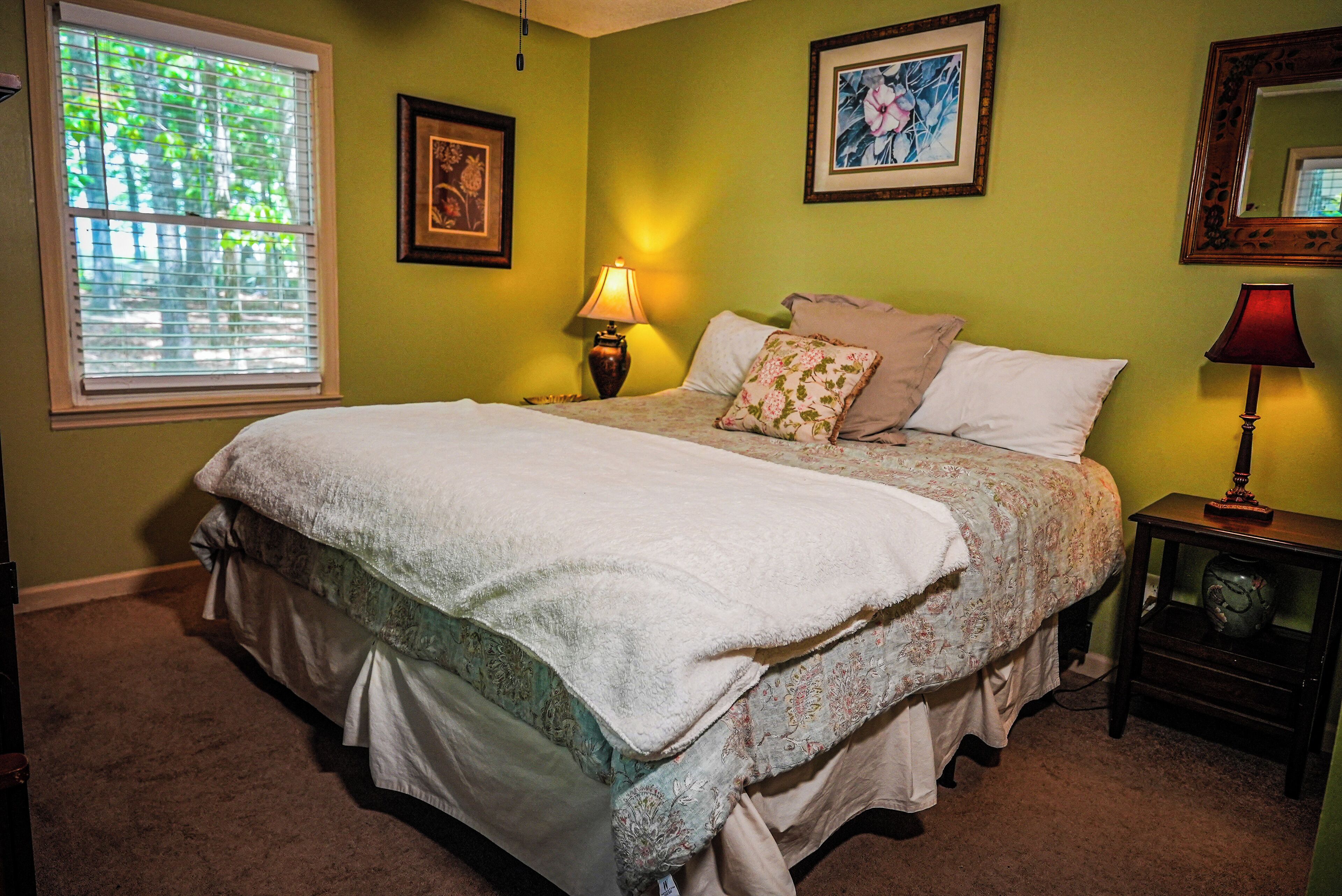 獨特裝潢、布置獨特、熨斗/熨衣板、床單