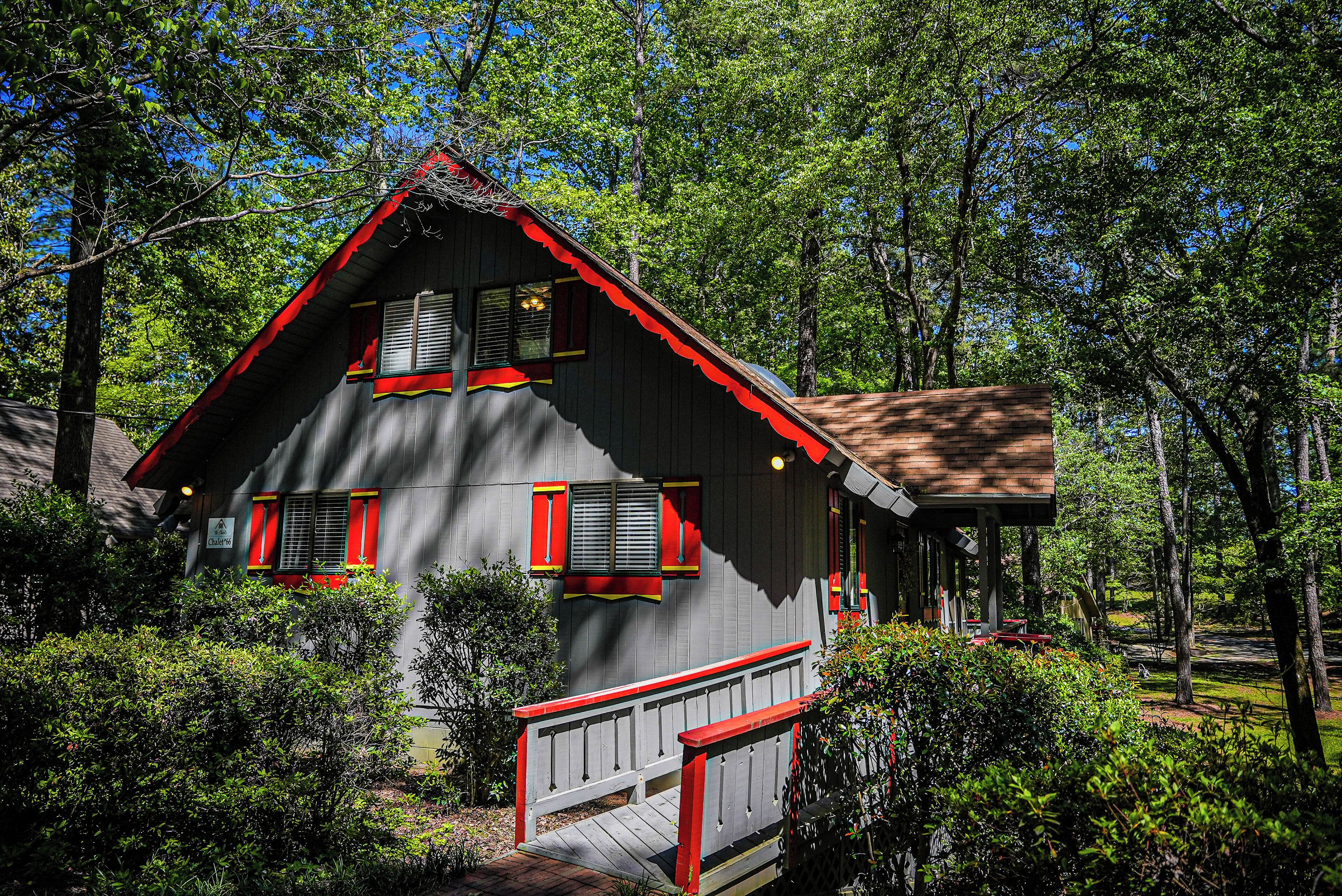 Family Chalet, 4 Bedrooms, Pets allowed | Individually decorated, individually furnished, iron/ironing board