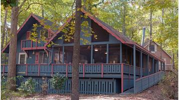 Chalet familiar, 4 habitaciones (C 25) | Terraza o patio