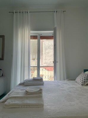 Family Double or Twin Room, 1 Bedroom, Ensuite, City View | Living room - La Corte Dei Naviganti B&B - Amalfi Coast - Cetara (Cetara)