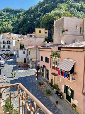 Family Double or Twin Room, 1 Bedroom, Ensuite, City View | Balcony view