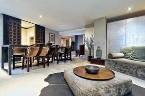 Ferienhaus, Mehrere Betten, Stadtblick (Vicolo del Cinque Terrace Apartment) | 3 Schlafzimmer, individuell dekoriert, individuell eingerichtet