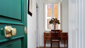 Interior entrance - Trevi Elegant Apartment (Rome)