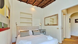 Apartment (1 Bedroom) | 1 bedroom, desk, individually decorated, individually furnished - Trevi Lovely Terrace Apartment (Rome)