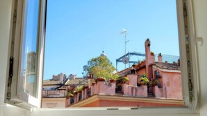 House, 1 King Bed, City View (Pantheon Charming Attic) | View from room