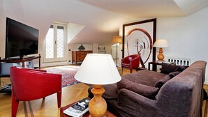 House, Multiple Beds, City View (Spanish Steps Terrace Penthouse) | Living area