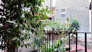 Unclassified image, 5 of 16, button - Monti Colosseum House Apartment (Rome)