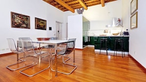 Unclassified image, 2 of 16, button - Monti Colosseum House Apartment (Rome)