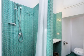 Appartement (1 Bedroom) | Salle de bain | Serviettes fournies
