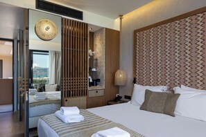 Minibar, in-room safe, desk, laptop workspace - La Mer Resort & Spa Crete (Apokoronas)