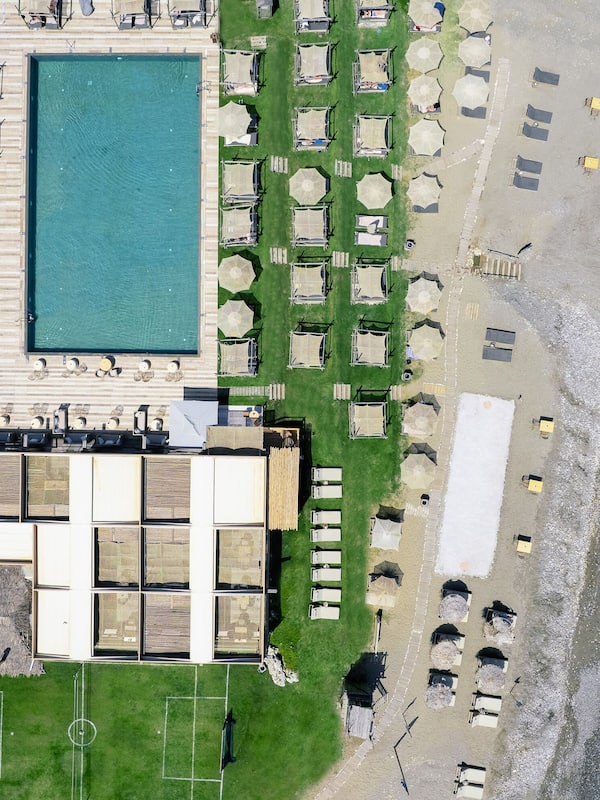 Private beach, sun-loungers, beach umbrellas, beach towels