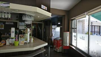 Bar (in der Unterkunft)