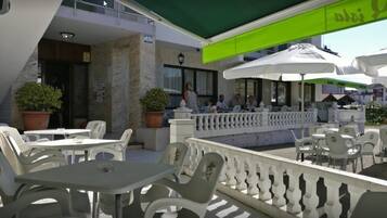 Food court