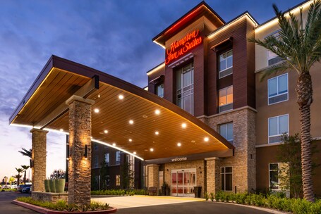 Hampton Inn & Suites Buena Park – Affordable hotel in Buena Park