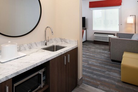 Hampton Inn & Suites Buena Park - view 2