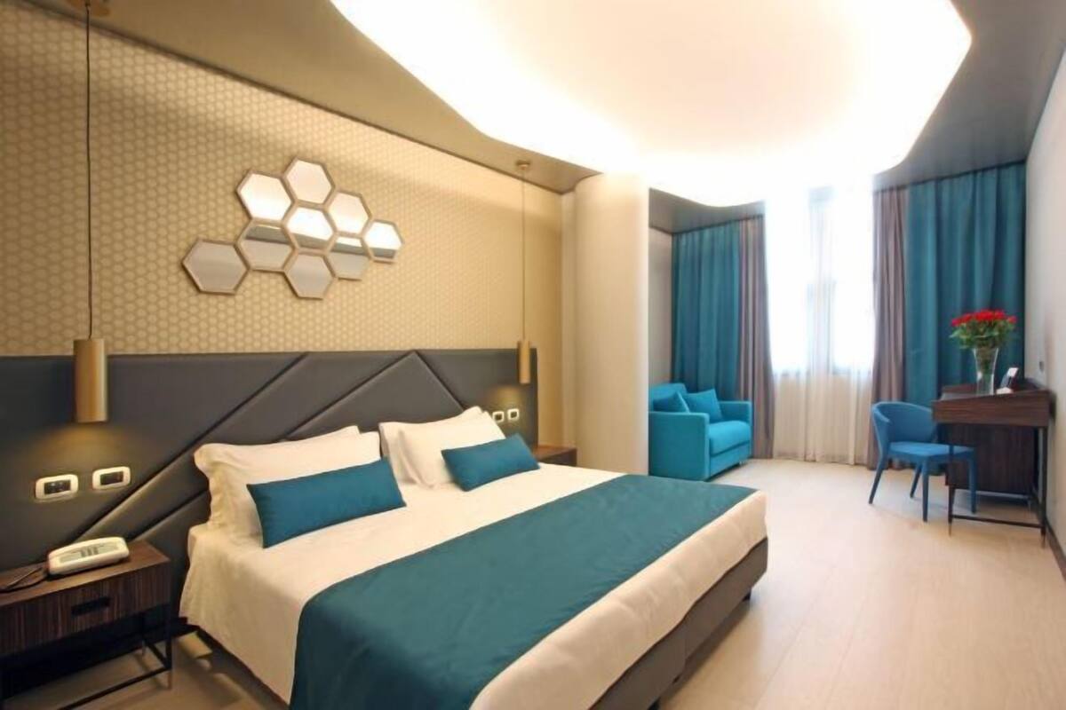 Minibar, una cassaforte in camera, una scrivania, insonorizzazione