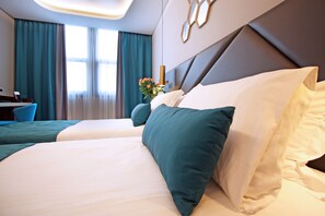 Executive Double or Twin Room | Minibar, in-room safe, desk, soundproofing - The Hive Hotel (Rome)