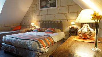 Comfort Triple Room | 1 bedroom, premium bedding, individually decorated