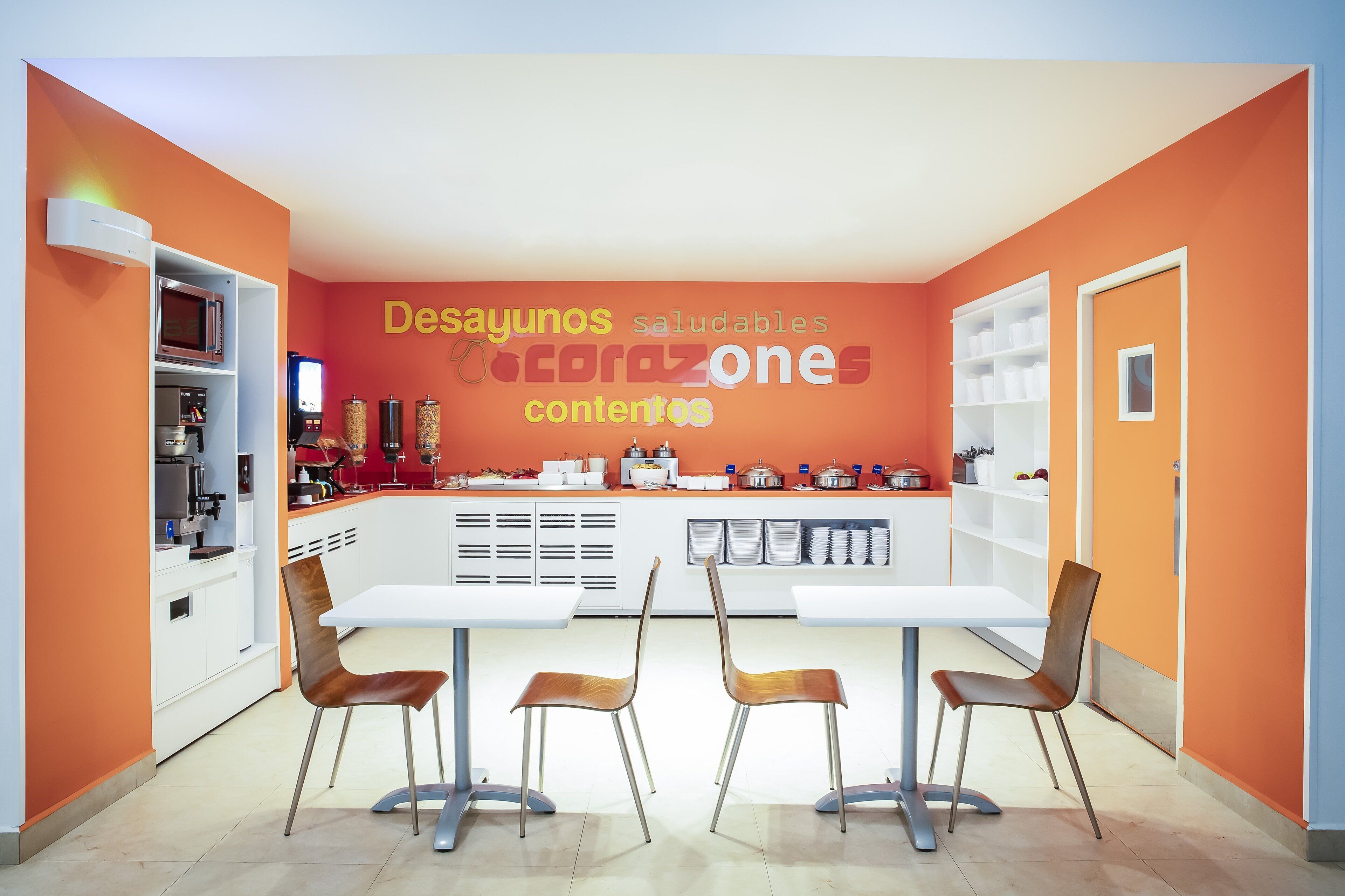 lunch and dinner served