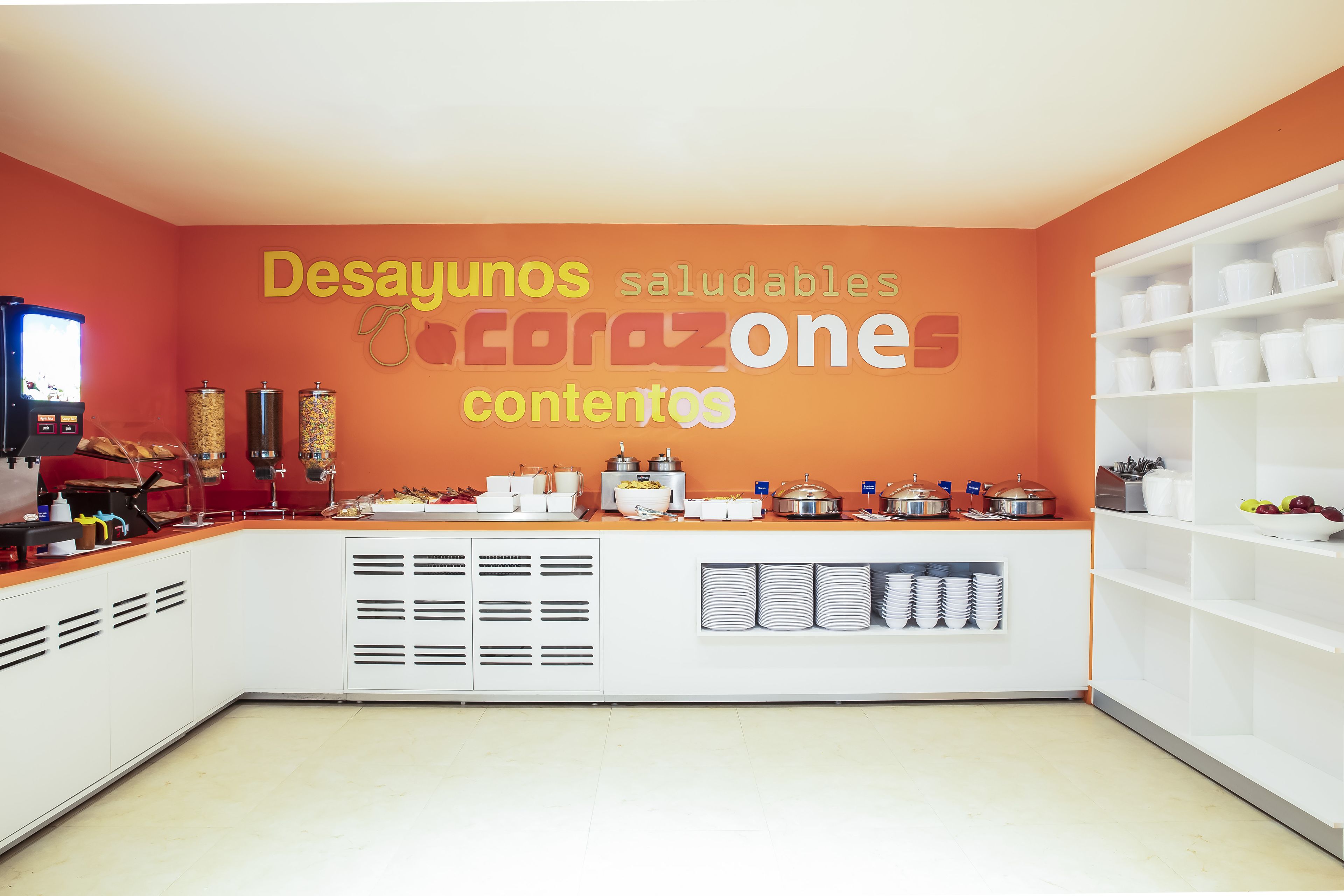 lunch and dinner served