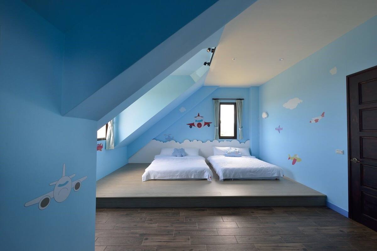 Children's theme room