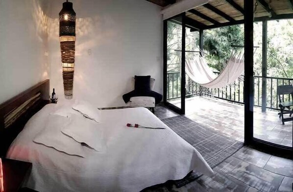 Design-Bungalow, 1 Doppelbett, Flussblick | Bügeleisen/Bügelbrett, Rollstuhlgeeignet