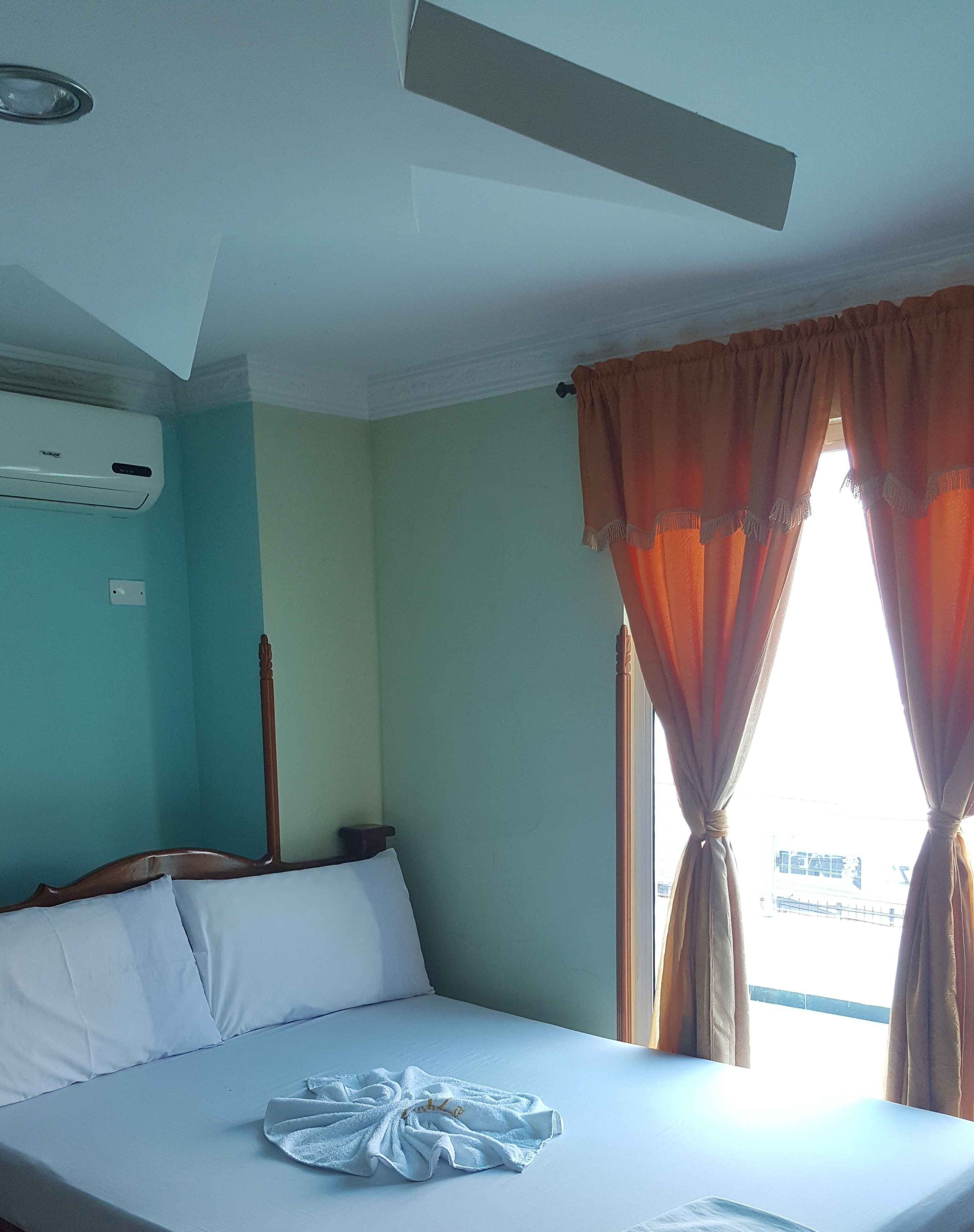 single room (air conditioner) | in-room safe, iron/ironing board, free wifi, wheelchair access
