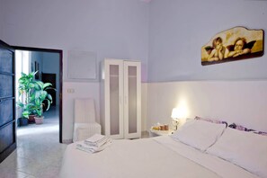 Escritorio y wifi gratis