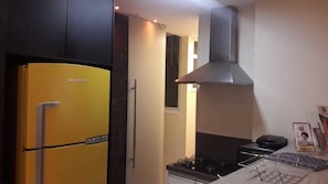 Apartment | Private kitchenette | Fridge, stovetop - Apartamento Loft Ipanema Beach (Rio de Janeiro)