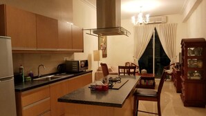 Căn hộ Economy, 3 phòng ngủ, hút thuốc, quang cảnh thành phố | Bếp riêng
