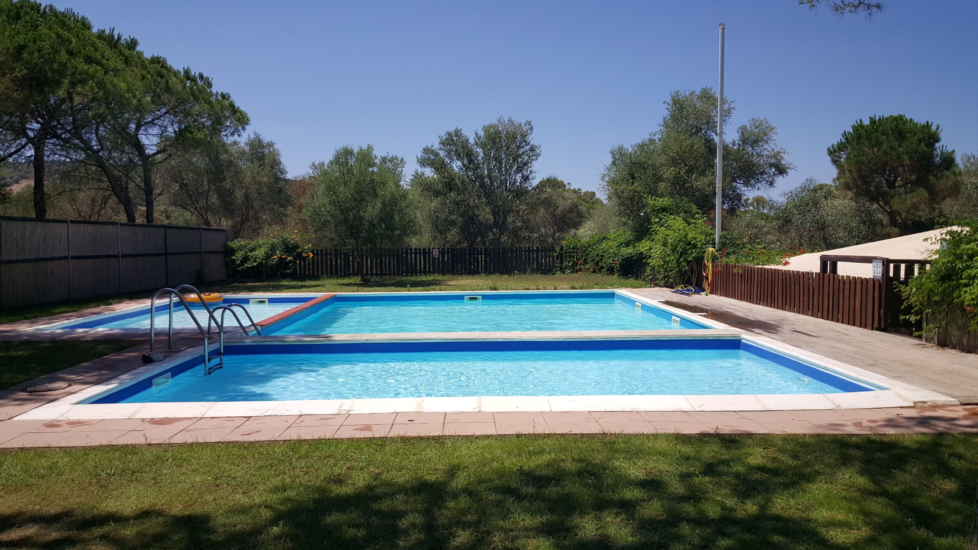 Utomhuspool