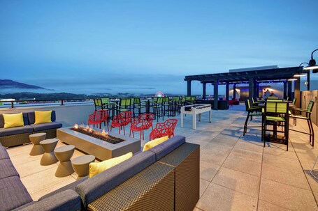 Home2 Suites by Hilton Pigeon Forge - Image 2