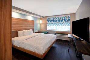 In-room safe, desk, blackout drapes, iron/ironing board - Tru by Hilton Pigeon Forge, TN (Pigeon Forge)