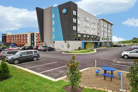 Tru by Hilton Pigeon Forge, TN - Image 12