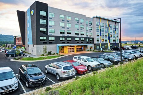 Tru by Hilton Pigeon Forge, TN - Image 2