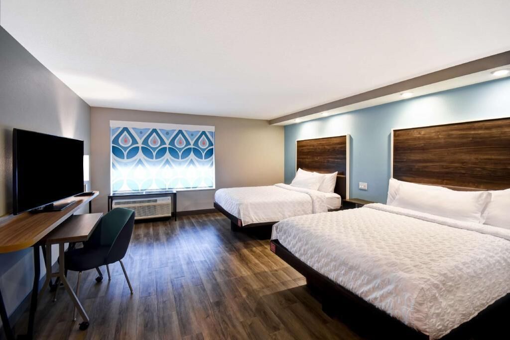 Hypo-allergenic bedding, iron/ironing board, free WiFi, bed sheets