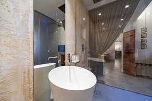 Shower, hair dryer, bidet, towels - Trastevere Luxury Design for 6 (Roma)