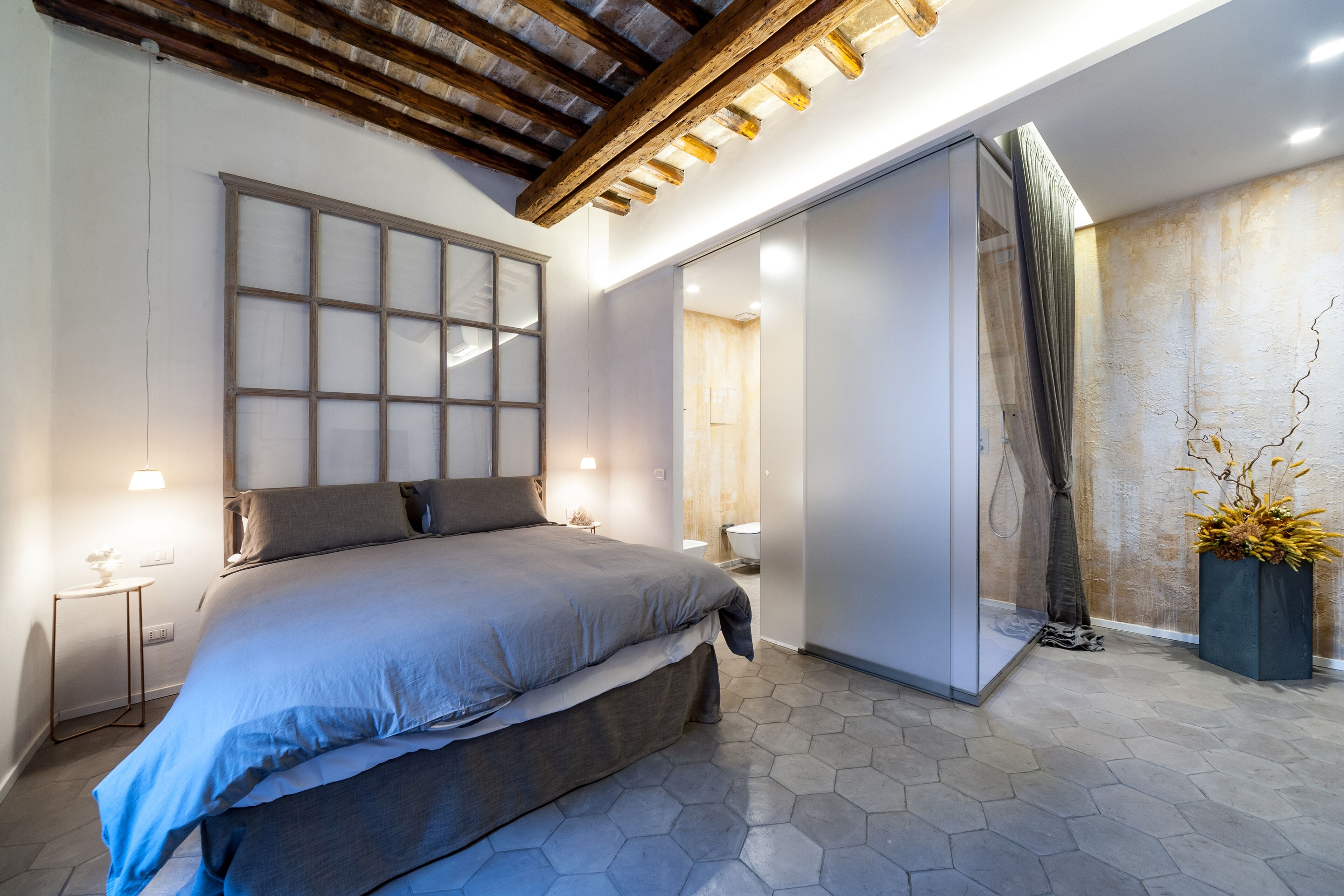 2 bedrooms, iron/ironing board, travel crib, free WiFi