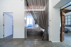 2 bedrooms, iron/ironing board, travel crib, free WiFi