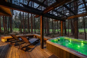 Bain à remous extérieur