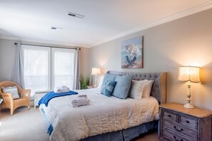 5 sovrum, skrivbord, strykjärn/strykbräda och gratis wi-fi