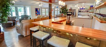 AUF GOLFPLATZ !! 2500 QUADRATISCHER FUSS WRAPAROUND DECK !! KLIMATISIERT! 