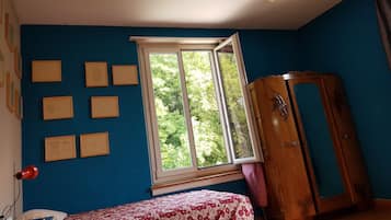 7 chambres, fer et planche Ă  repasser, accĂšs Internet, draps fournis