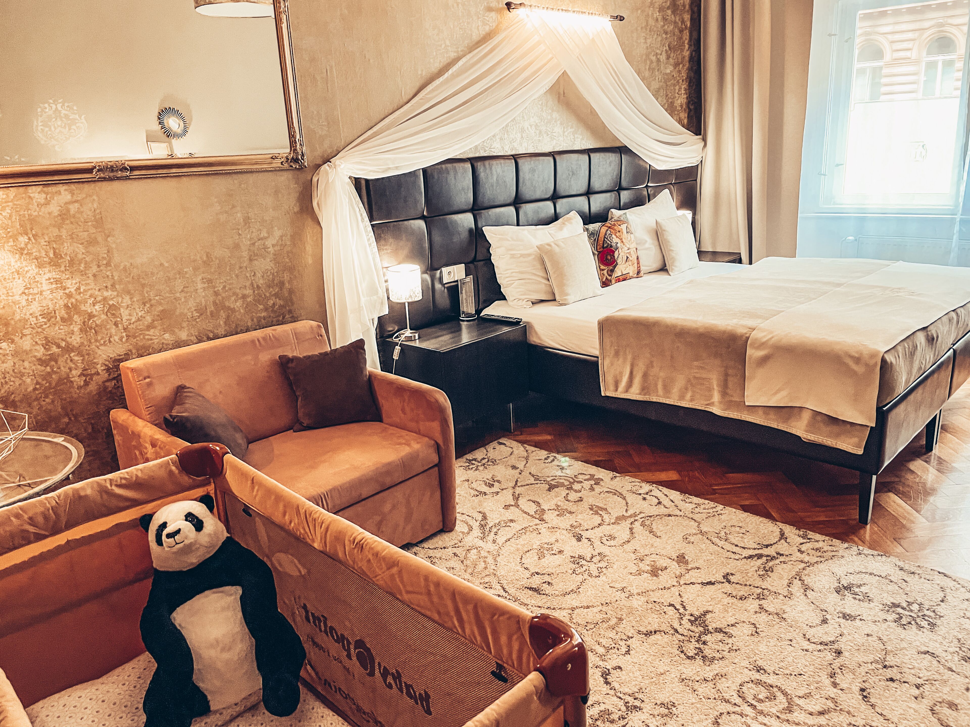 1 dormitorio, ropa de cama de alta calidad, edredones de plumas