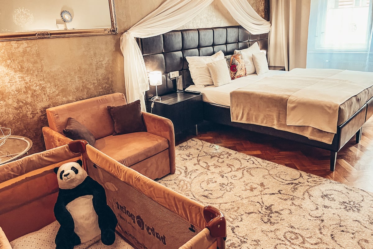 1 bedroom, premium bedding, down comforters, minibar