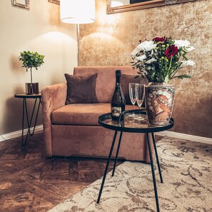 1 soverom, sengetøy av topp kvalitet, dundyner og minibar