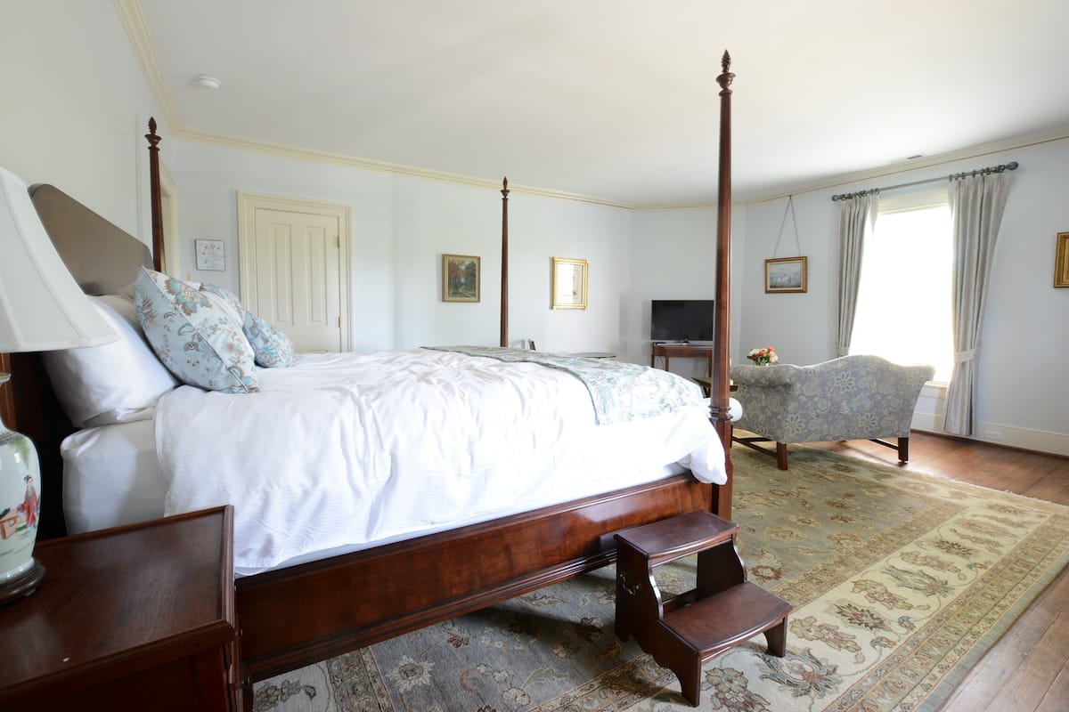 Klassiek huis, 1 kingsize bed, uitzicht op wijngaard | Luxe beddengoed, een strijkplank/strijkijzer, gratis wifi