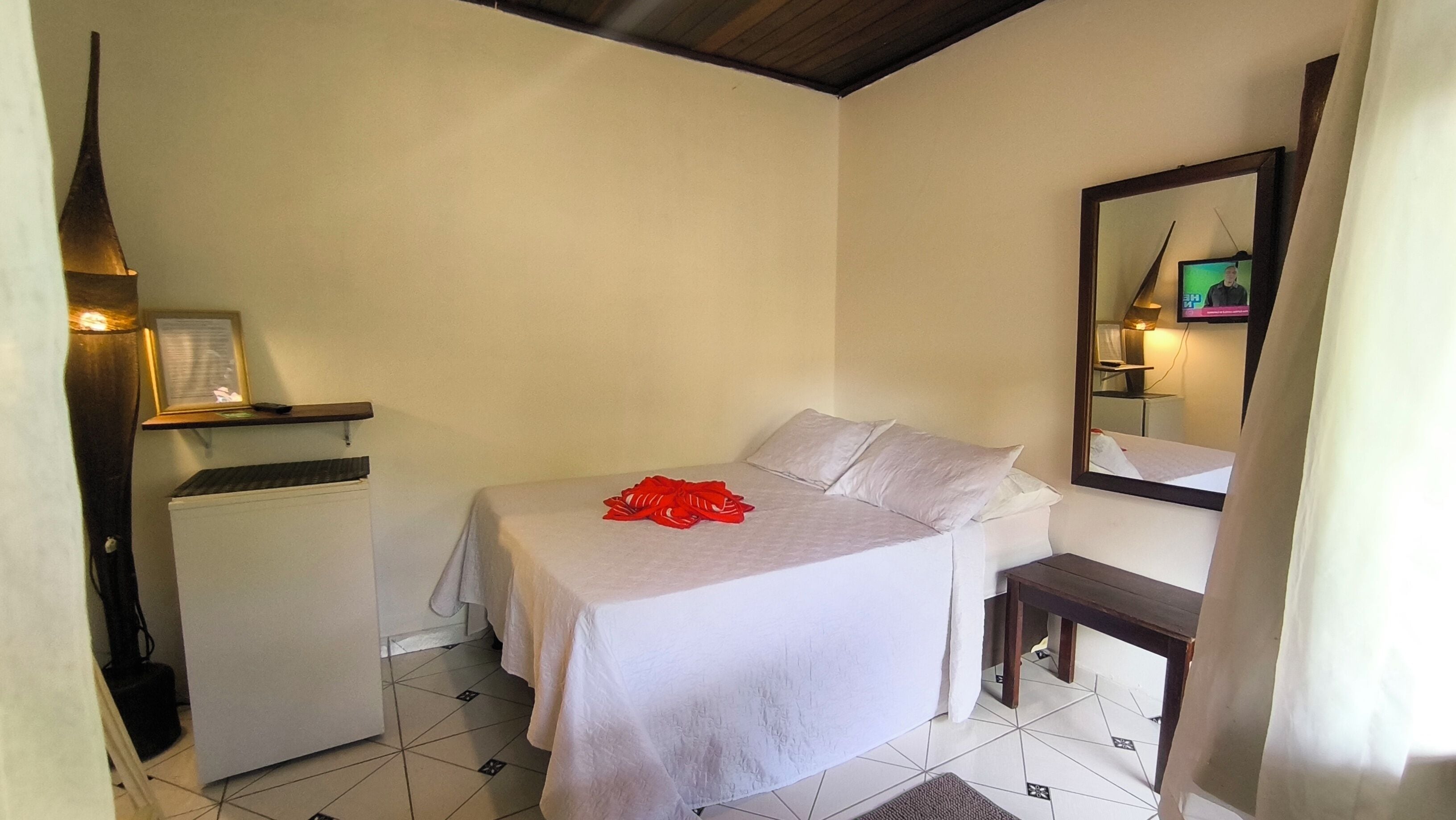 Basic Double or Twin Room, 1 Bedroom | Iron/ironing board, bed sheets