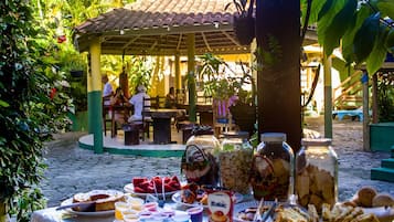 Desayuno buffet incluido todos los días