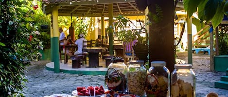 Free daily buffet breakfast